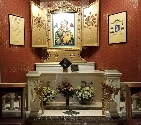 Sheen's tomb in Peoria, Ill.
